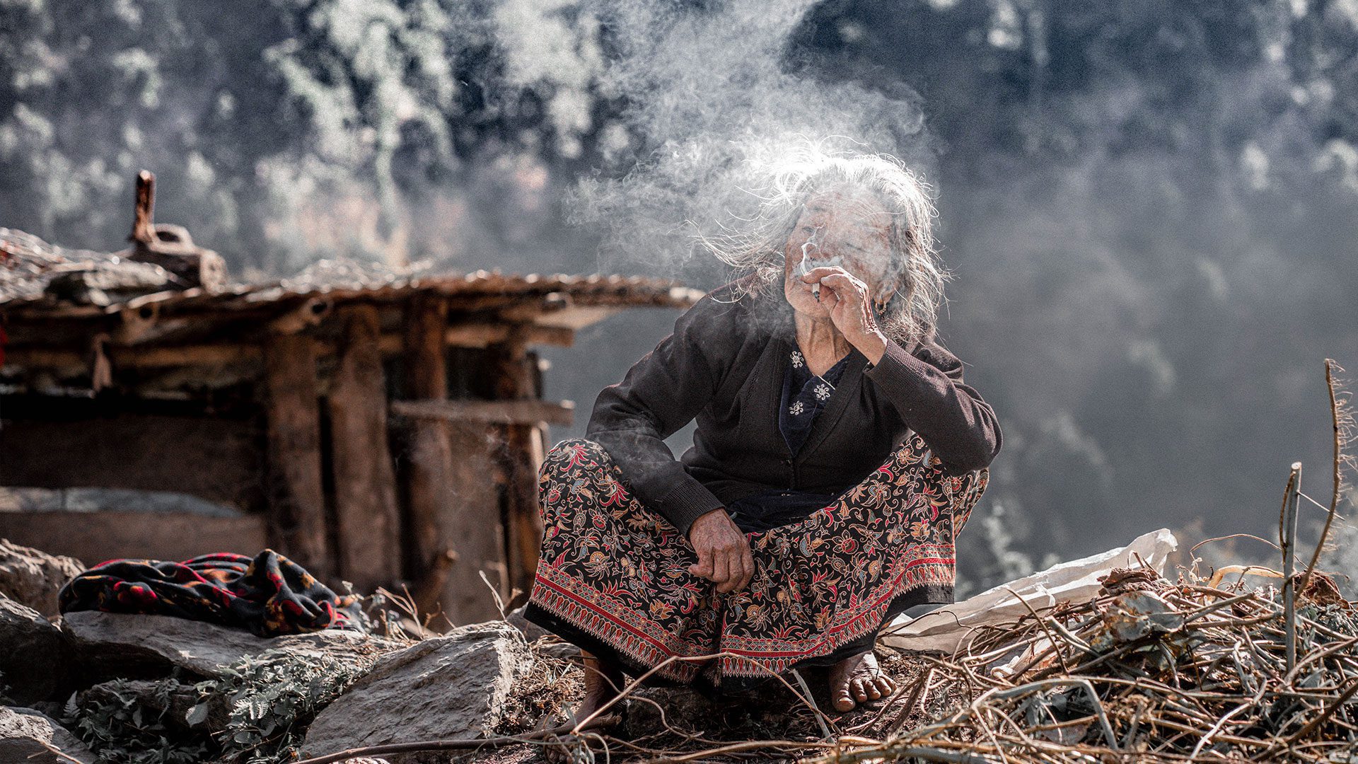manaslu circuit trek women