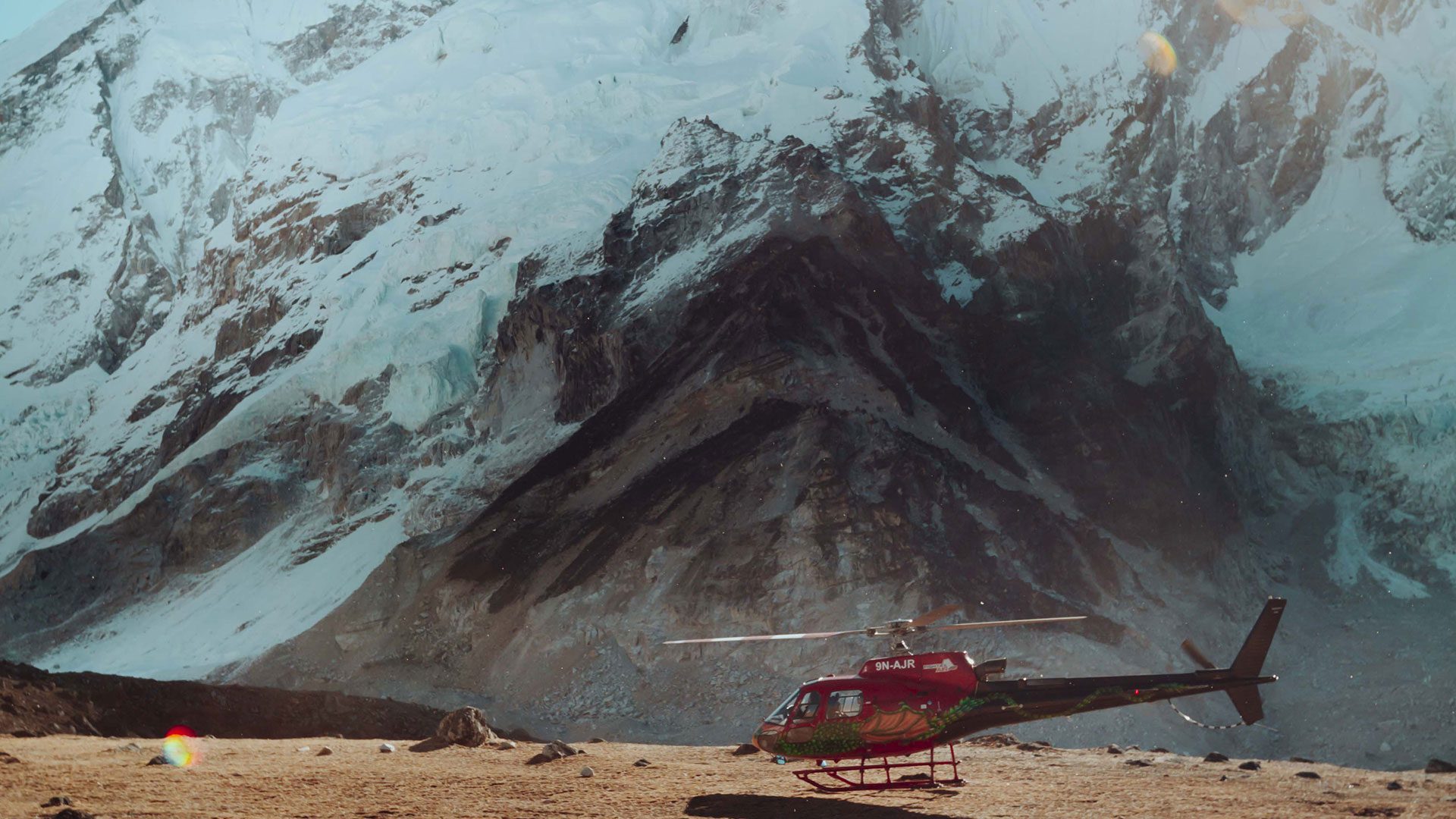 Landing of Helicopter during Everest Base Camp Helicopter ReturnTour