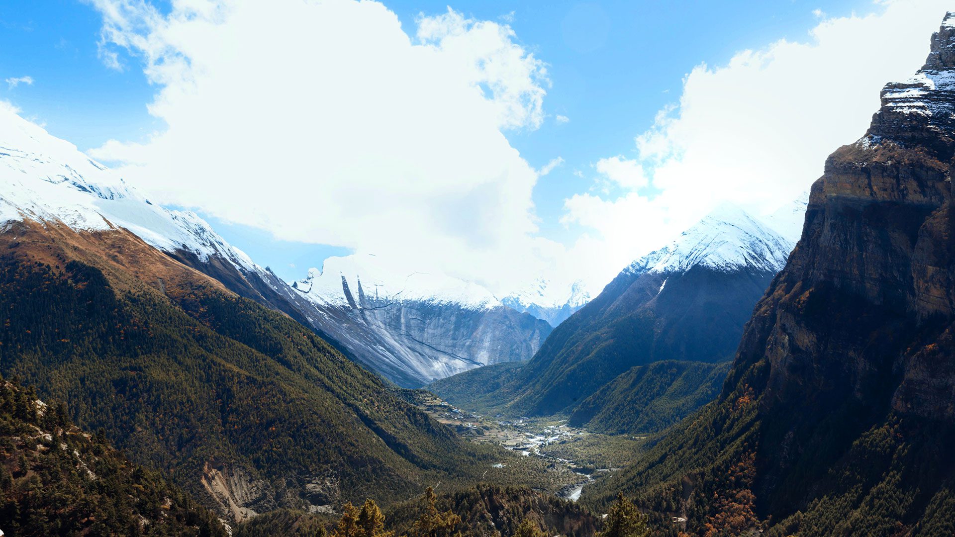 Annapurna Circuit Trek with Tilicho Lake with Adventure Master Trek