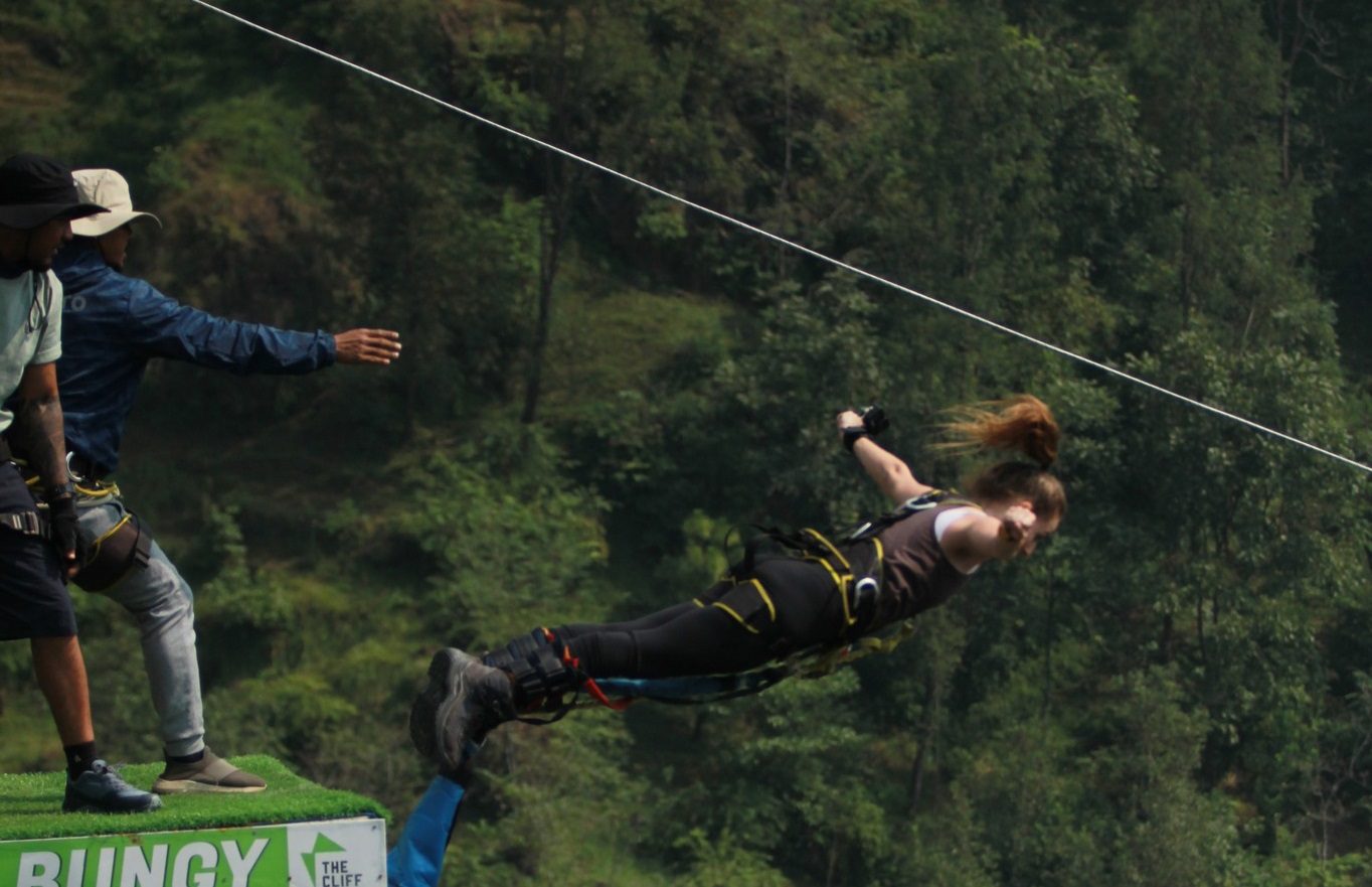 bungee jumping in pokhara photo