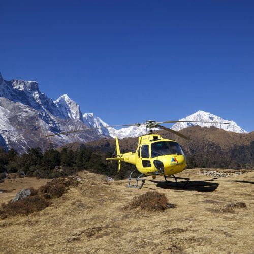 helicopter tour to ebc with group