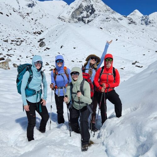 client enjoying snow trail to everest base camp with Adventure Master Trek