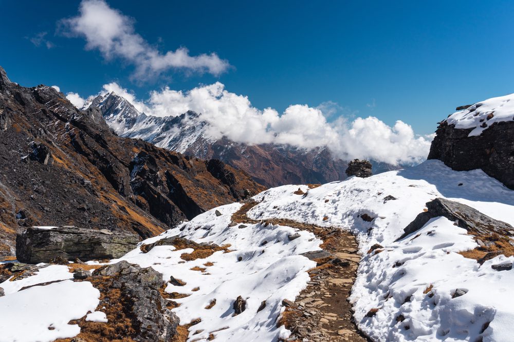 Amphu Lapche Pass Trek