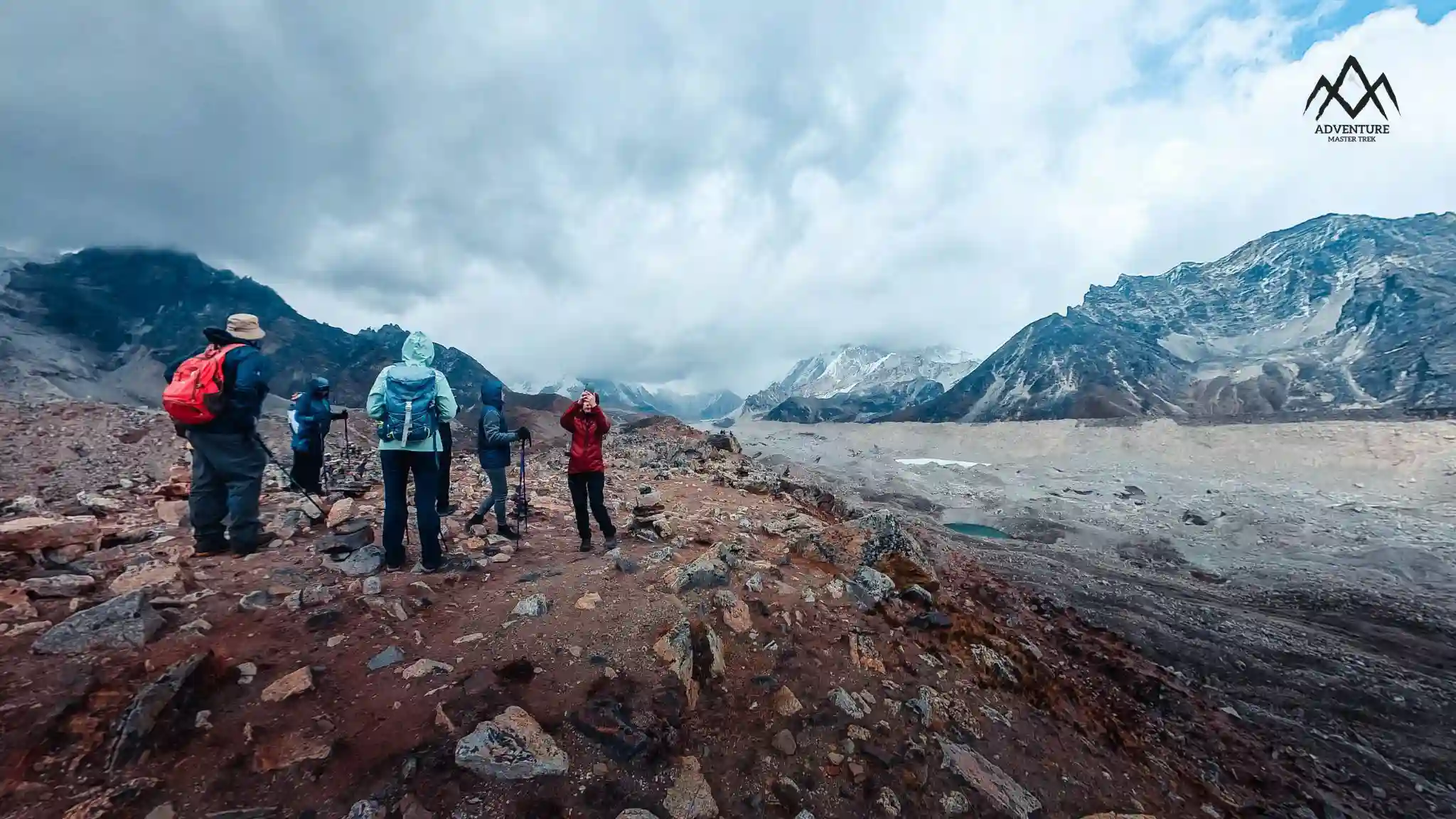 everest heli return trek image