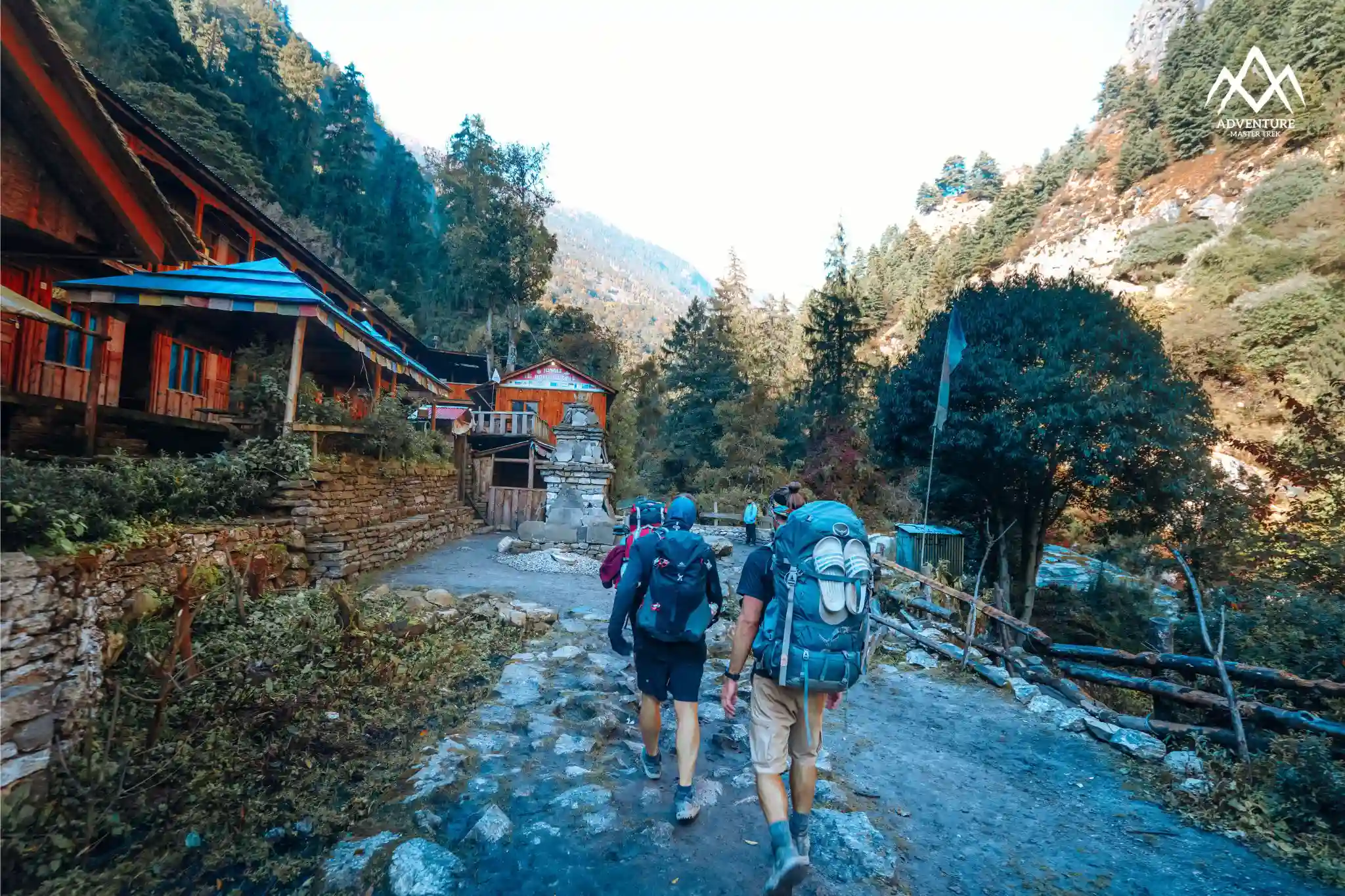 manaslu circuit trek