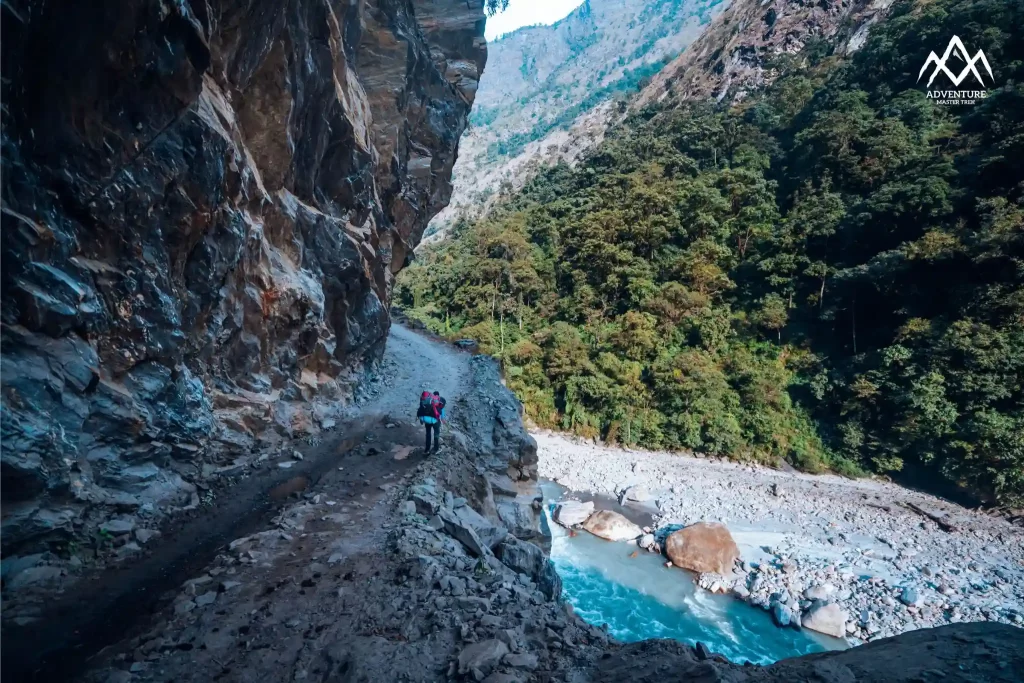 manaslu circuit trek