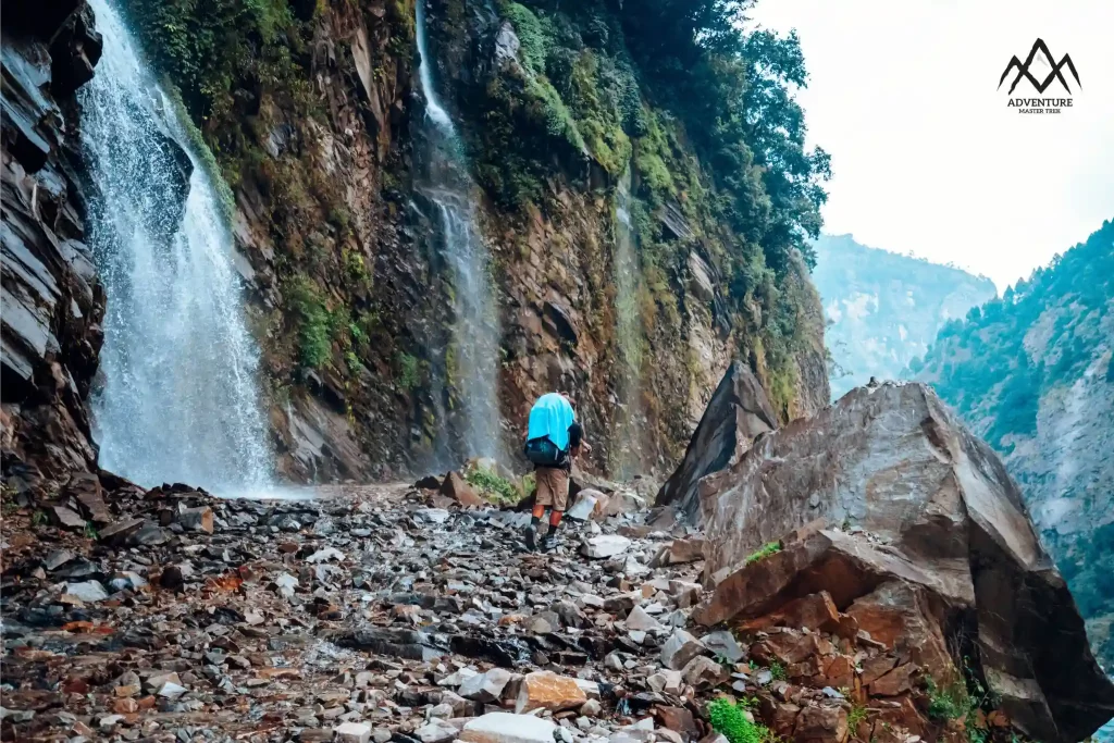 manaslu circuit trek