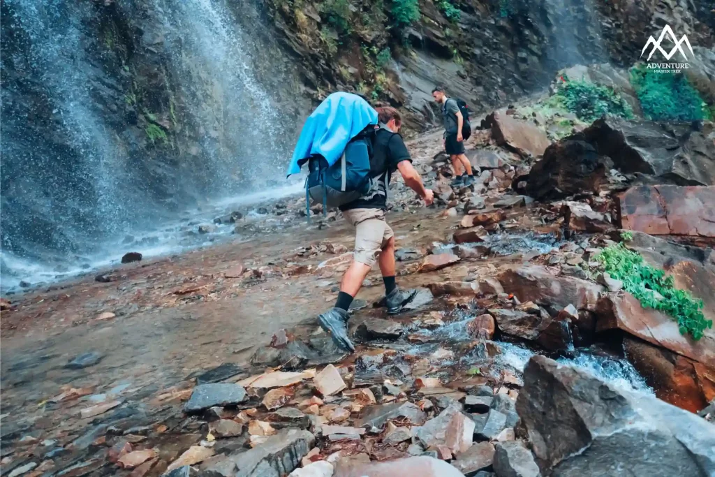 manaslu circuit trek