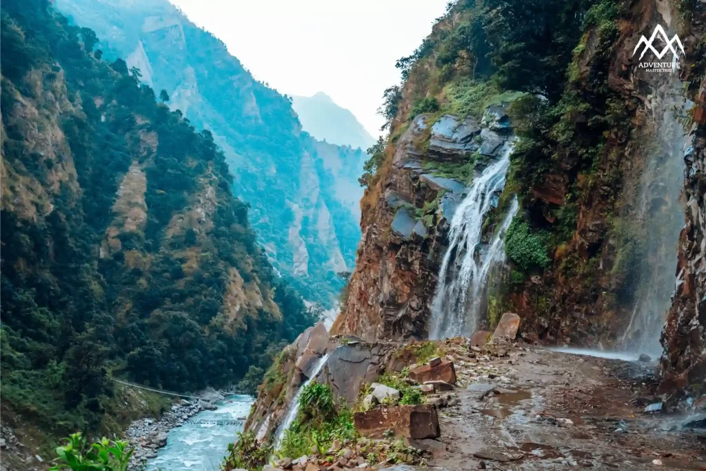 manaslu circuit trek